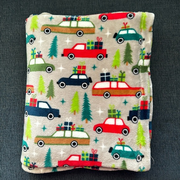 THE BIG ONE 5’6’ Throw Blanket in Holiday Cars - Picture 1 of 5